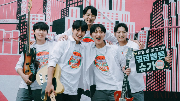 『輝くウォーターメロン ～僕らをつなぐ恋うた～』：バンド5人集合