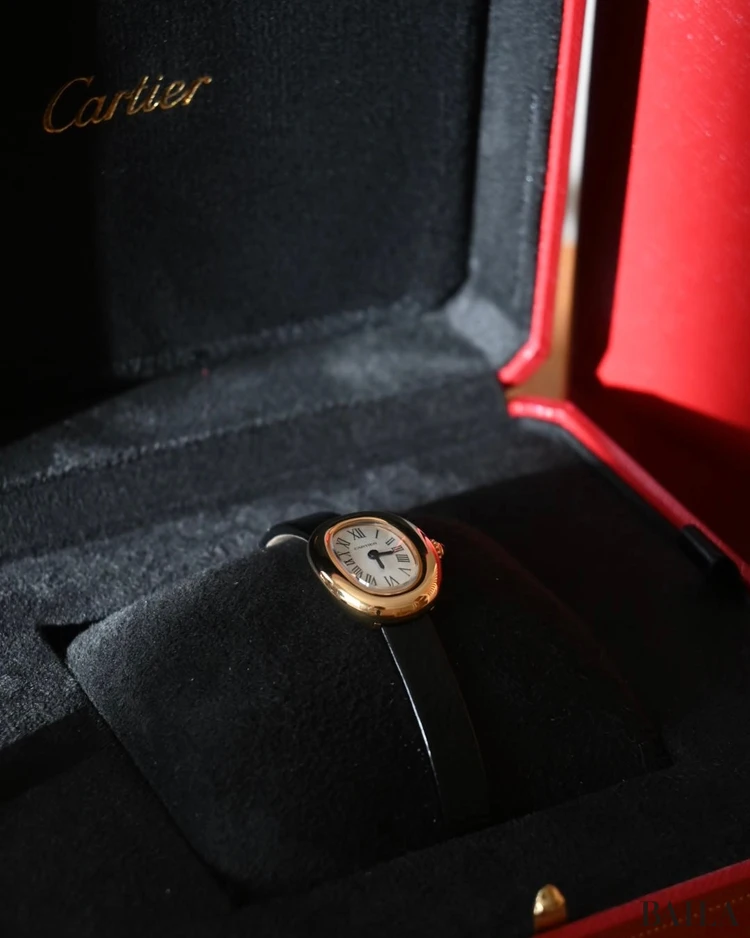 カルティエの腕時計 ベニュワール ウォッチ（ミニモデル）