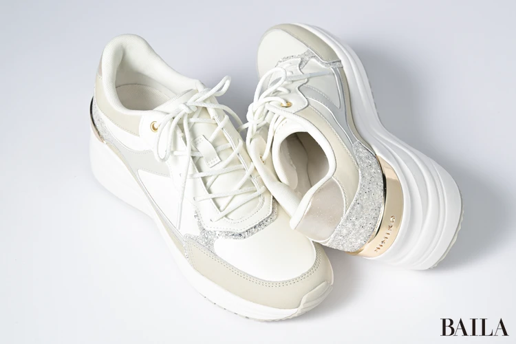 HIMIKO　美脚ヒールアップスニーカー　￥22000