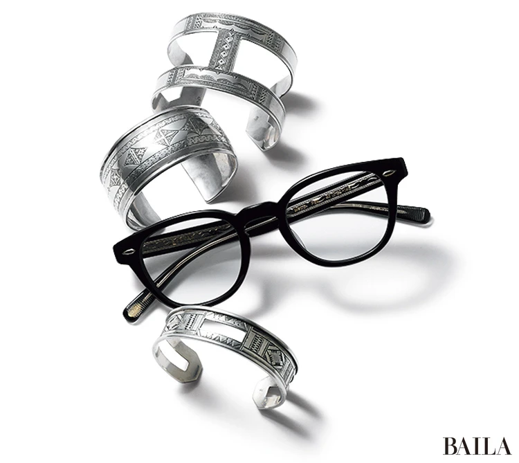 辛口小物 シルバーリング 黒メガネ
