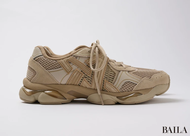 オニツカタイガーのスニーカー TIGRUN 歩きやすいスニーカー