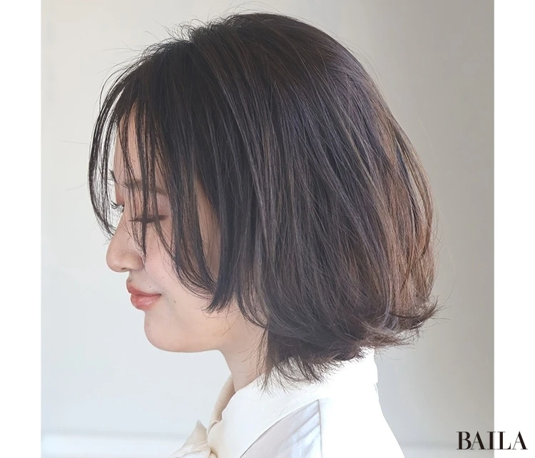 動きのあるウルフ風ボブ　サイド