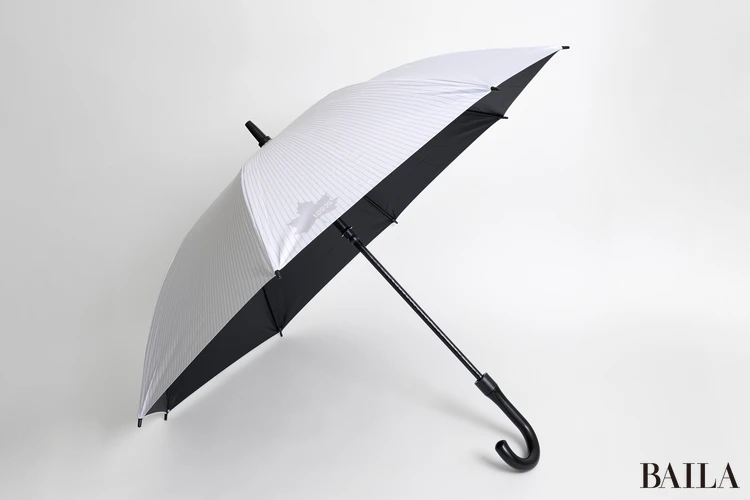 ソーラーブロック日傘・レギュラー￥4980／ロゴス