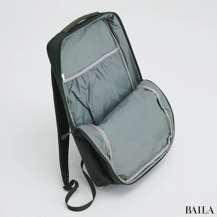 モンベル　リュック　内側