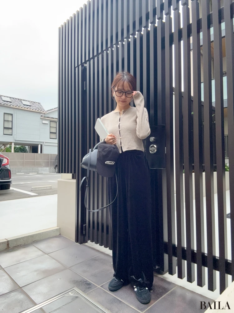 【最新】レディーススニーカーコーデ25選！ 休日、通勤どのシーンでもやっぱり大人女子にはスニーカーが似合う。最旬おすすめスニーカーもチェック！_29_1