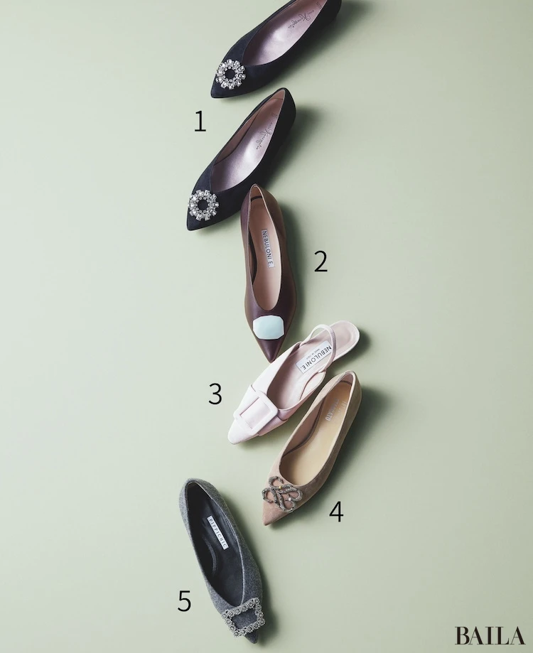 ちょっぴりモードな【モチーフポインテッド】フラットシューズ5選