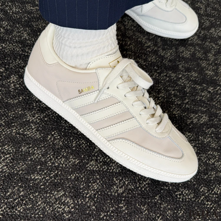 アディダス オリジナルス SAMBA OG 履いた様子