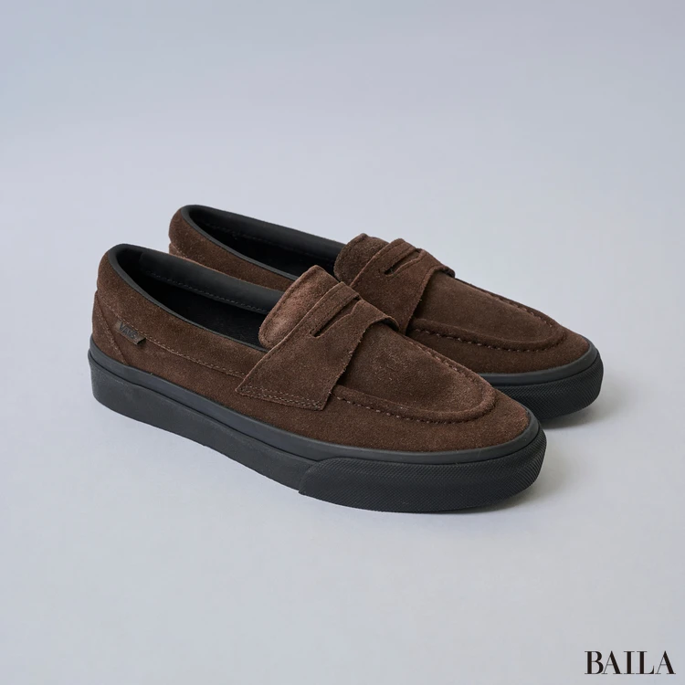 VANSのスニーカー　通勤　歩きやすい　ローファー
