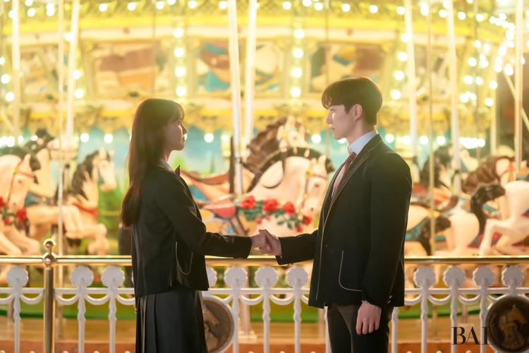 キング・ザ・ランド　メリーゴーランドのシーン