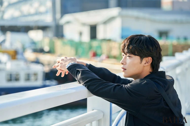 Mr.プランクトン:海を見つめるヘジョ