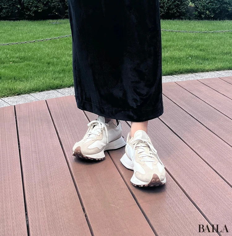 New Balance(ニューバランス)327 着用画像 足元