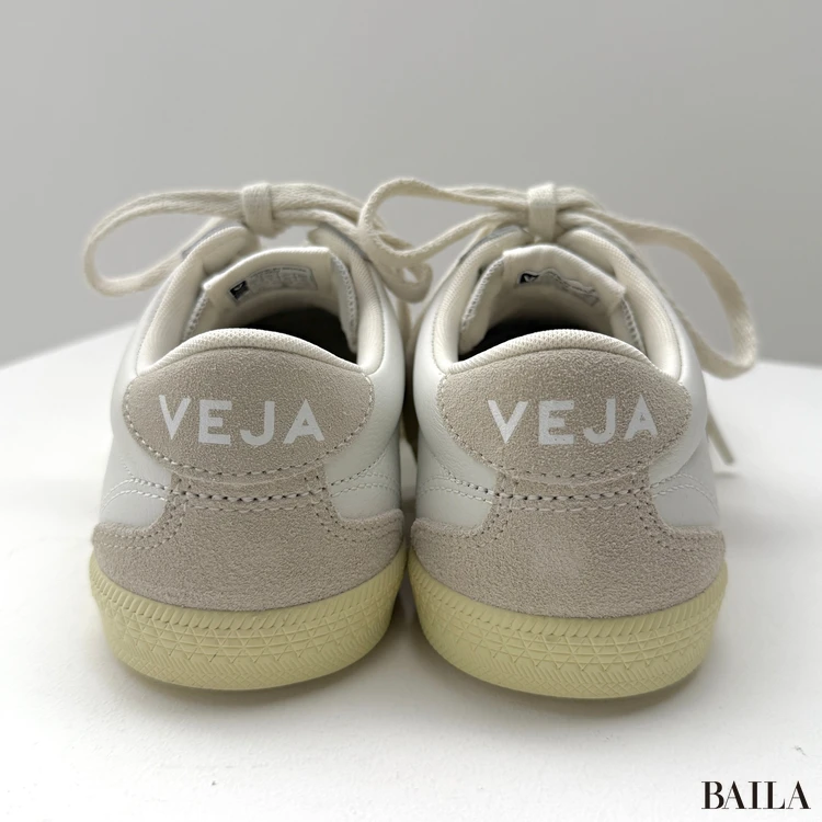 VEJA VOLLEY バックデザイン