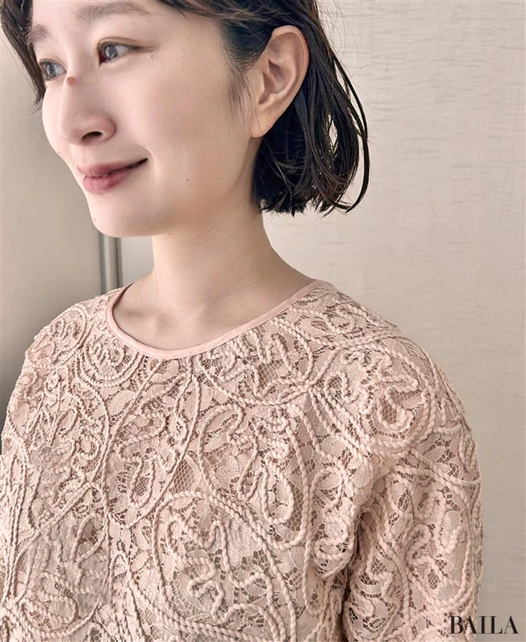 素材感のアップ画像　伸縮性