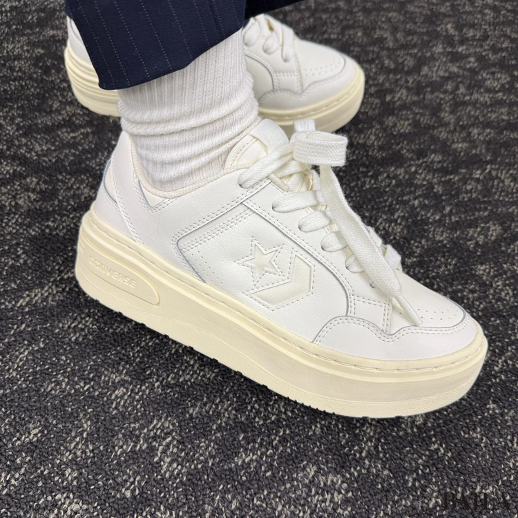 CONVERSE(コンバース)のWEAPON PLTS FS OX 履いた様子