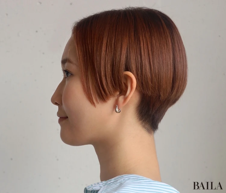 前下がりのハンサムショートボブ　サイド