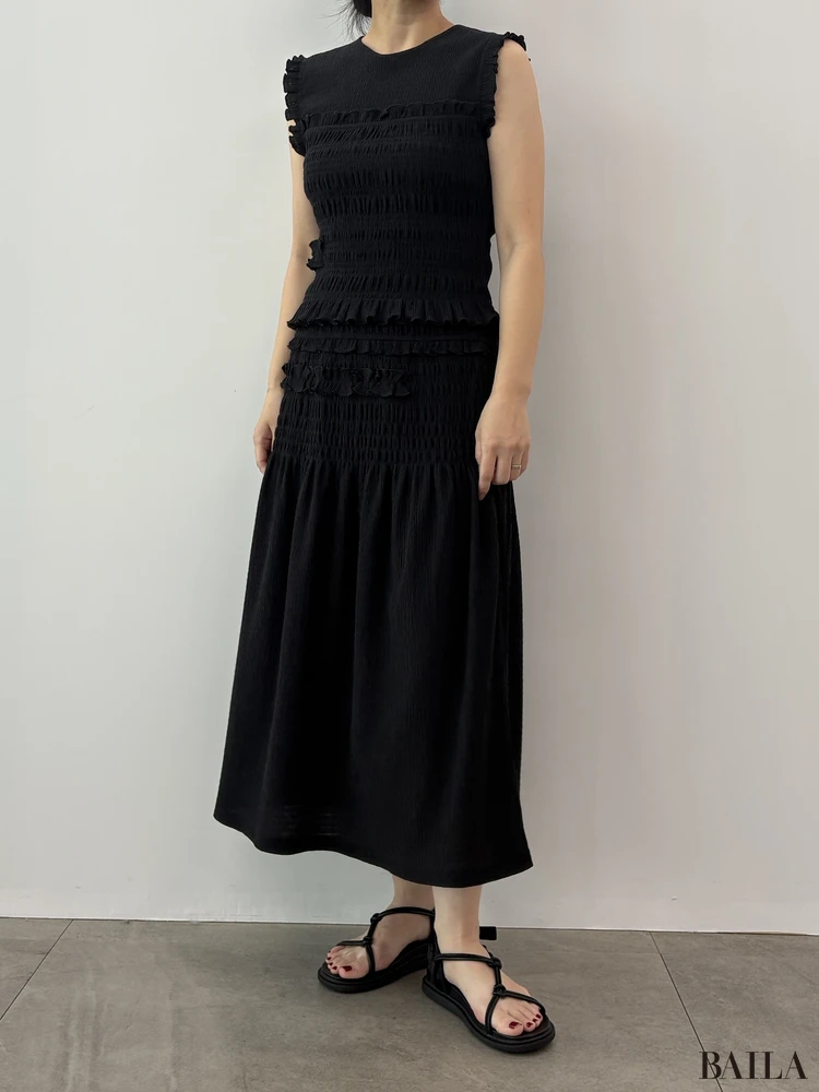 甘さを抑えた大人シルエット「シャーリングスカート」￥4990