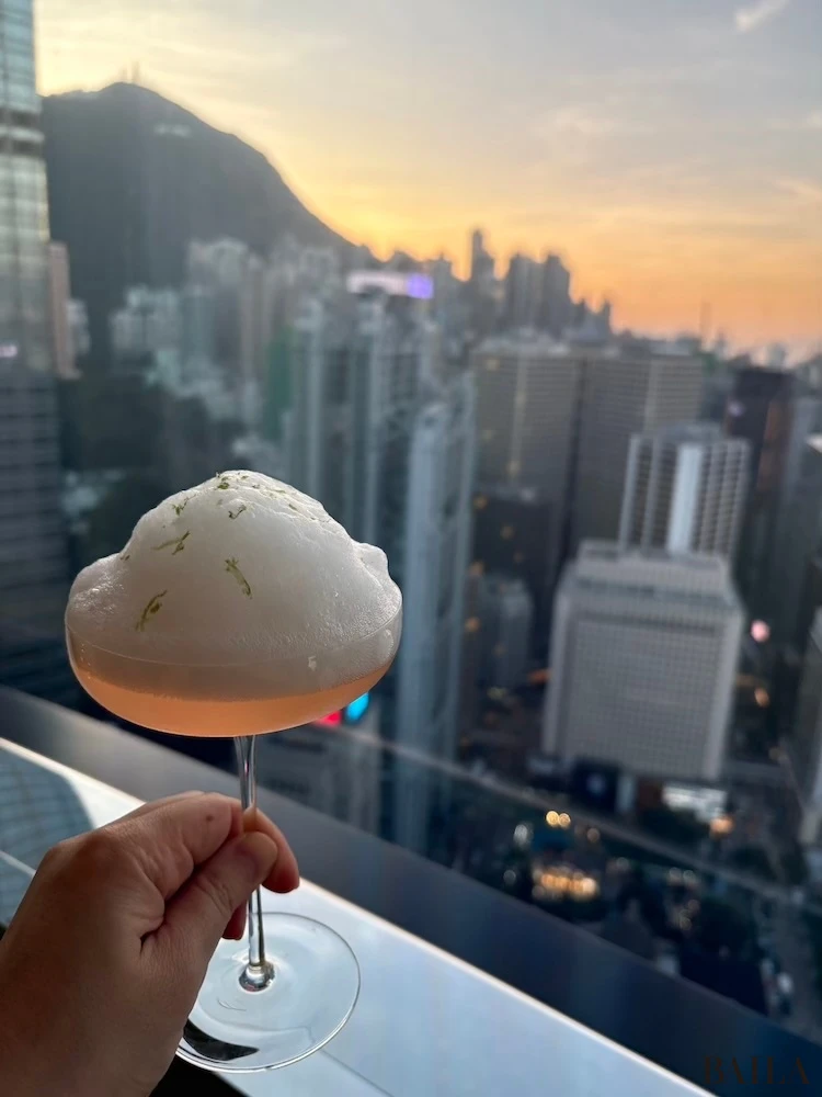 香港 バー 絶景 Peridot