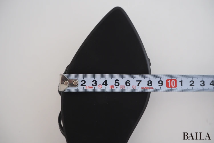 幅（親指のつけ根あたり）：約52cm