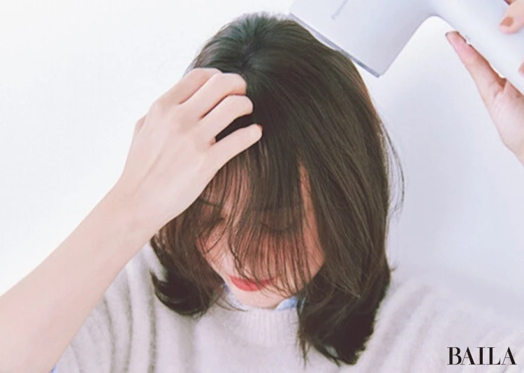 セミドライなダウンヘア　HOW TO①