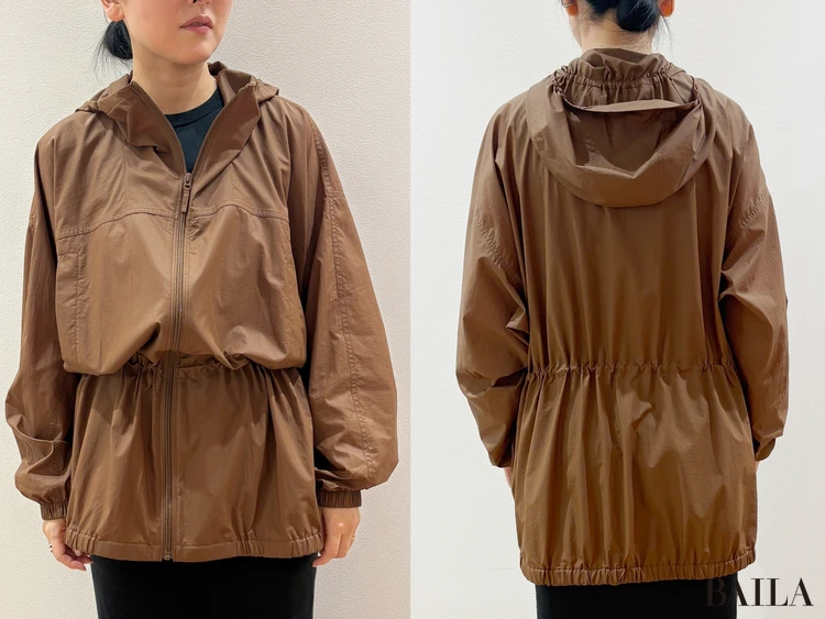 UVカットシアーオーバーサイズパーカ￥6990・3Dコットンニットワンピースノースリーブ￥4990／Uniqlo U（ユニクロ）