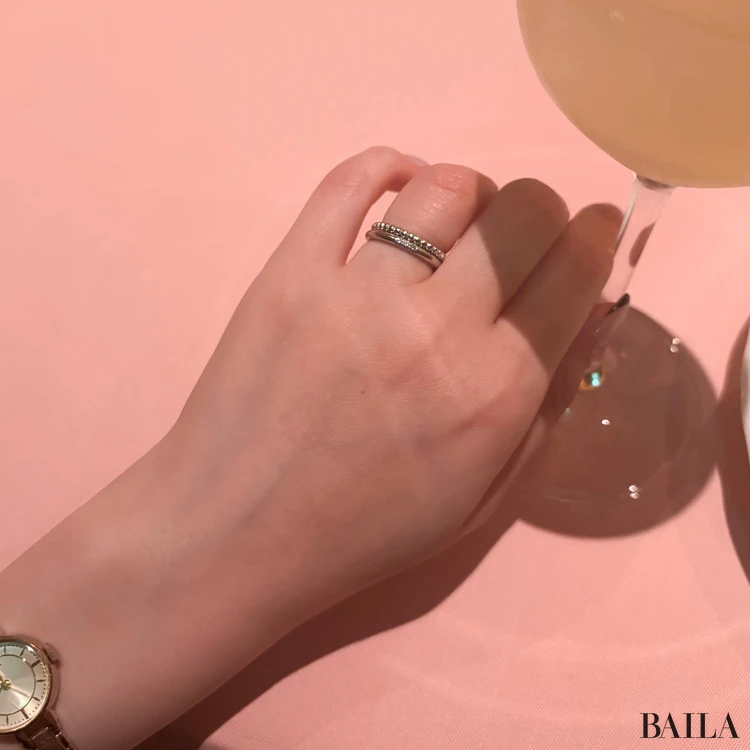 ヴァン クリーフ アーペルのペルレ ゴールドパール リング　着用写真