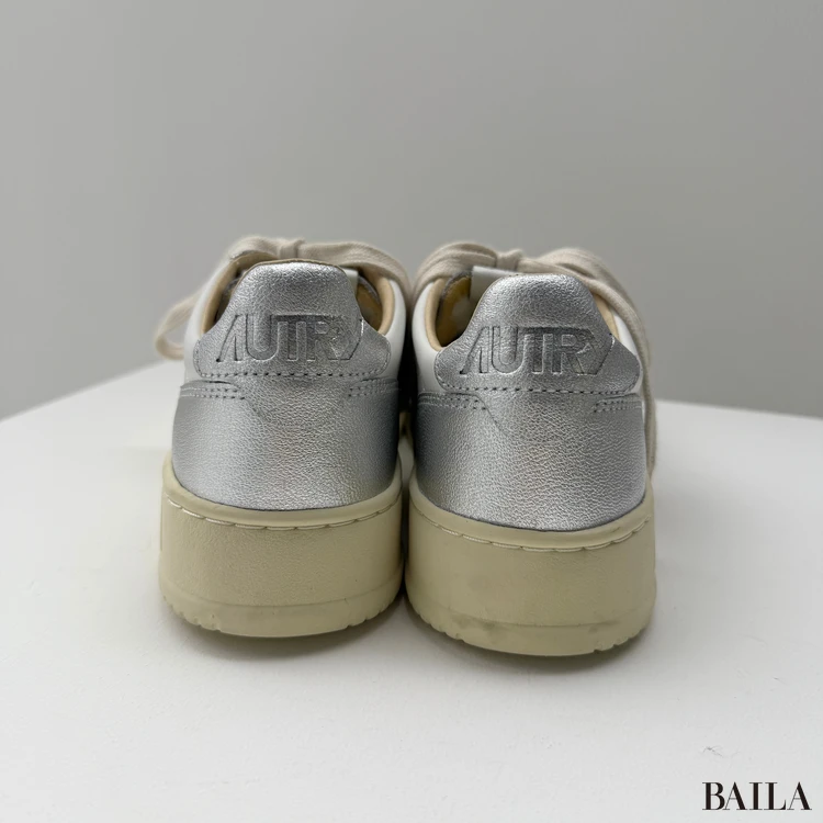 オートリー MEDALIST LOW BYCOLOR バックスタイル