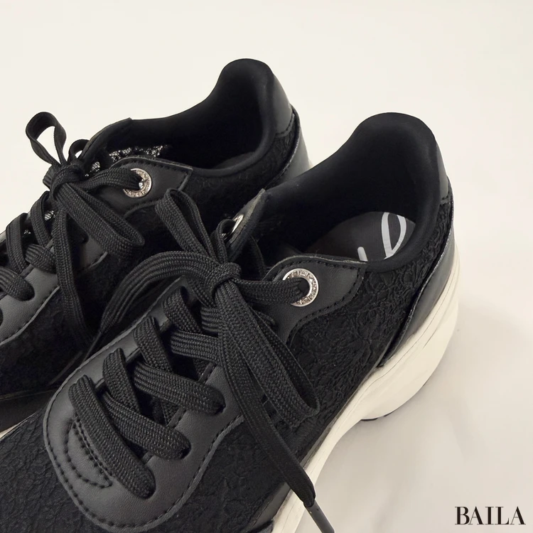 ホーキンススポーツ　厚底スニーカー　シューレースホール寄り画像