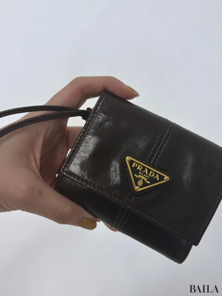 ○PRADA プラダ ミニ 3つ折り財布 楽天市場】PRADA プラダ 小銭入れ付き3つ折り財布三角ロゴ