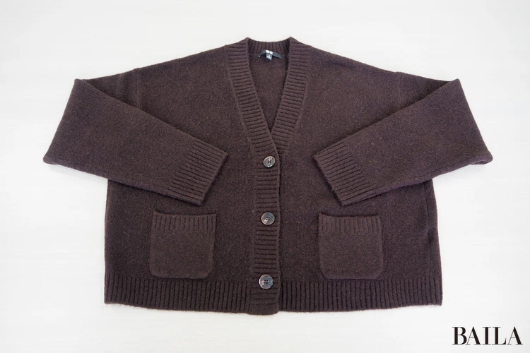 身長162cm ユニクロ スフレヤーンショートカーディガン ダークブラウン Mサイズ 正面