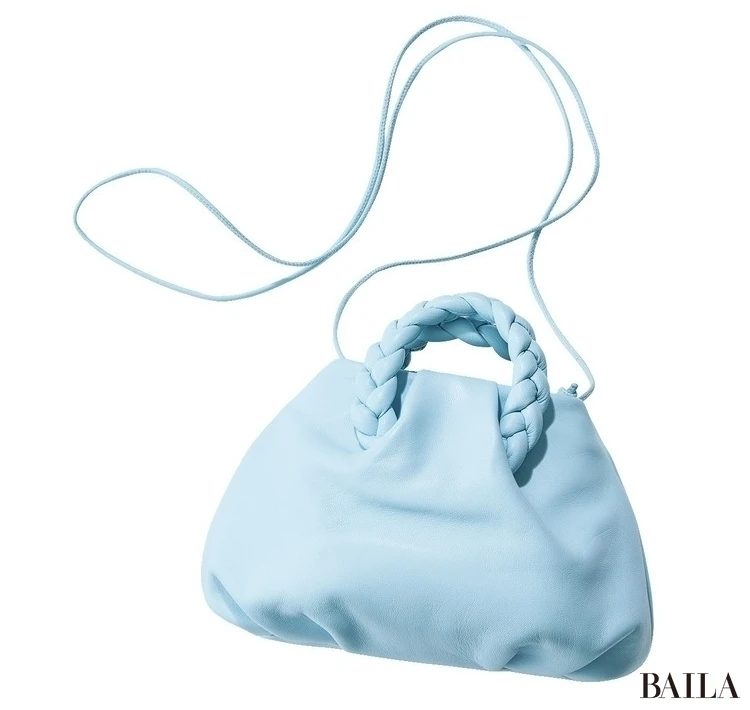 バッグ￥74800／ショールーム セッション（ヘリュー）