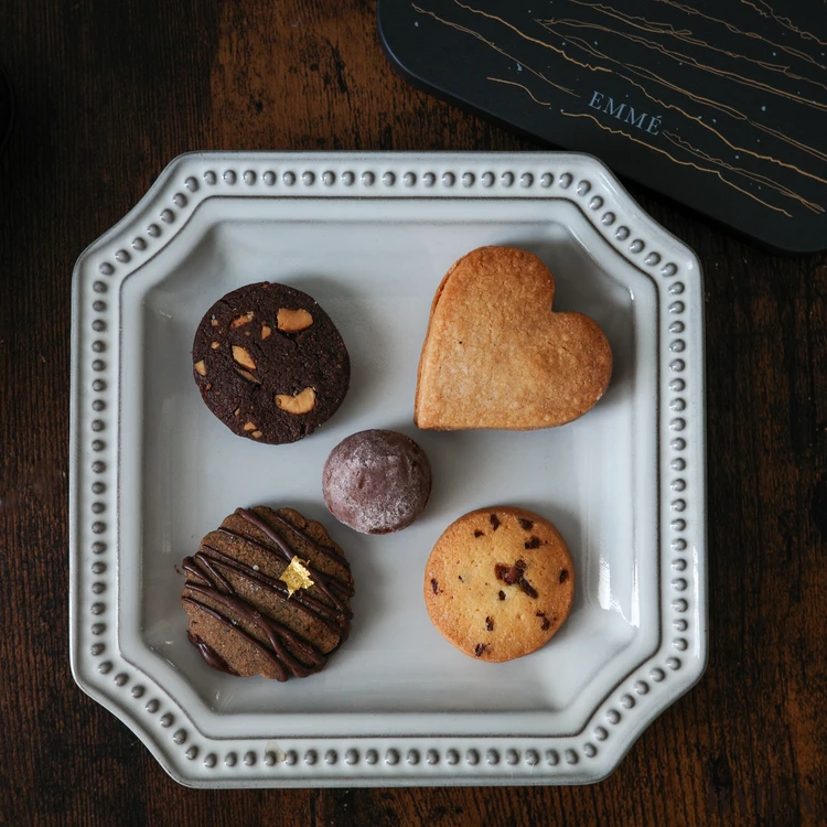 EMMÉ(エンメ)のクッキー缶「Régal(レガル)」を食べた感想