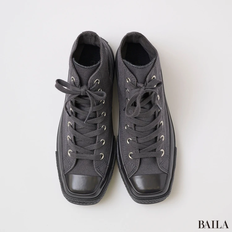 コンバースのスニーカー　スニーカー　オールスタースクエアトウ