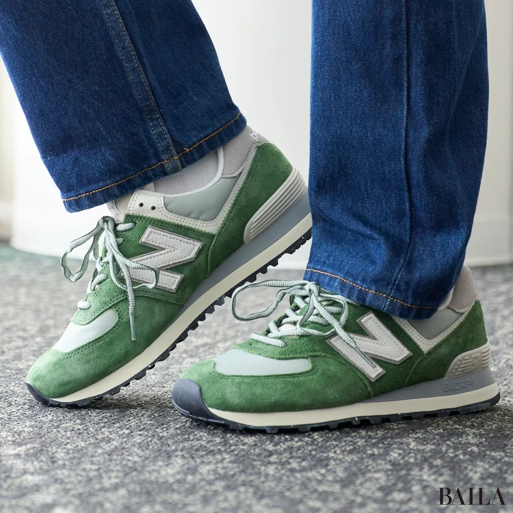 ニューバランスの歩きやすいスニーカー