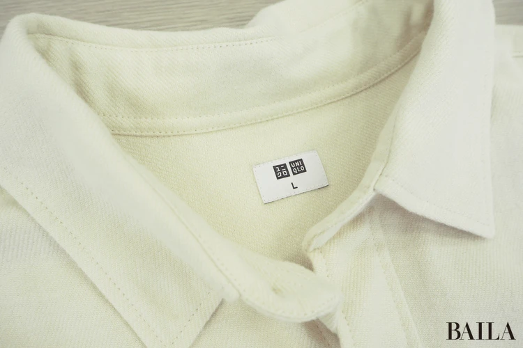 身長162cm ユニクロ フランネルシャツー オフホワイト Lサイズ 正面　襟　サイズ感