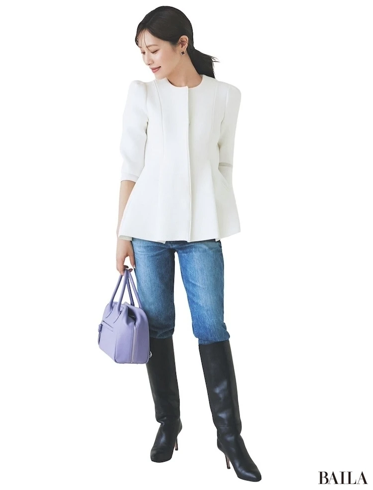 印象的なペプラムで新鮮みをプラス