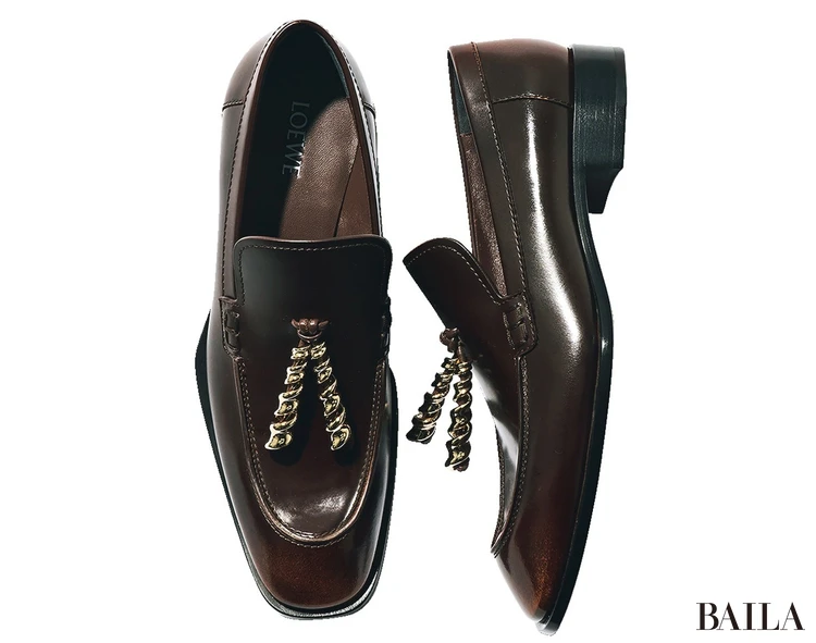 【LOEWE(ロエベ)】着こなしのアップデートは目新しい進化系ローファーにお任せ