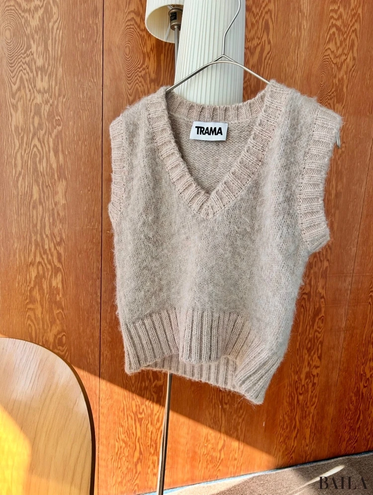 トラマのニットベスト