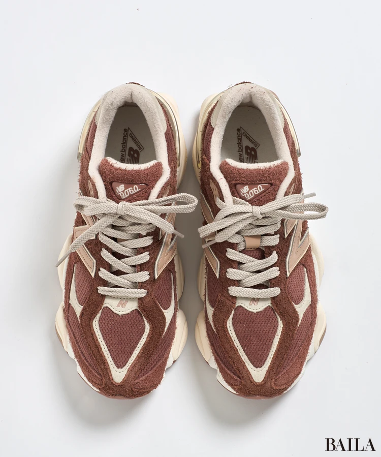 ニューバランスのスニーカー 歩きやすい U9060