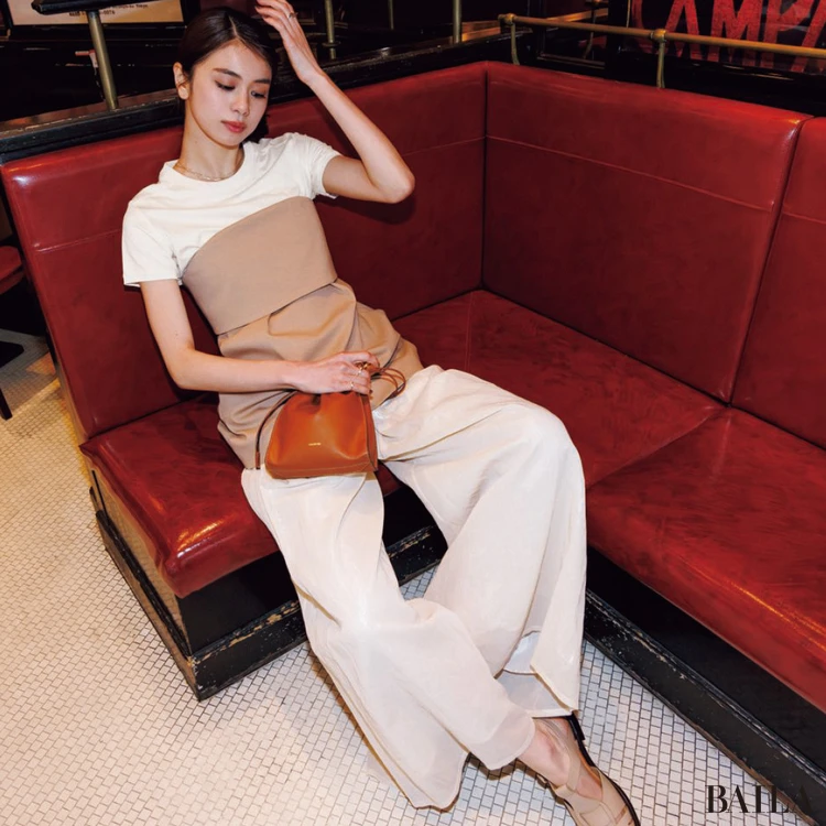 日常でビスチェを楽しむならエクリュやわTを賢く活用【BAILA今日のコーデ】