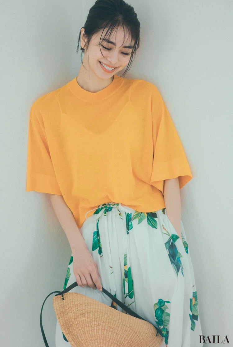 プレイフルな色柄が開放的で楽しげなムードを誘う