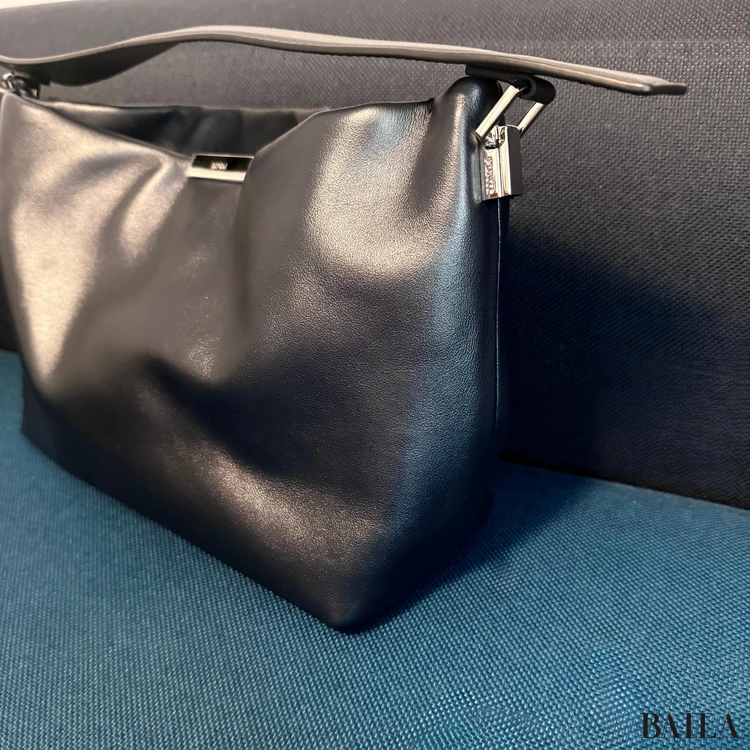 PUNTI.(プンティ)のGRAFTシリーズのネイビー