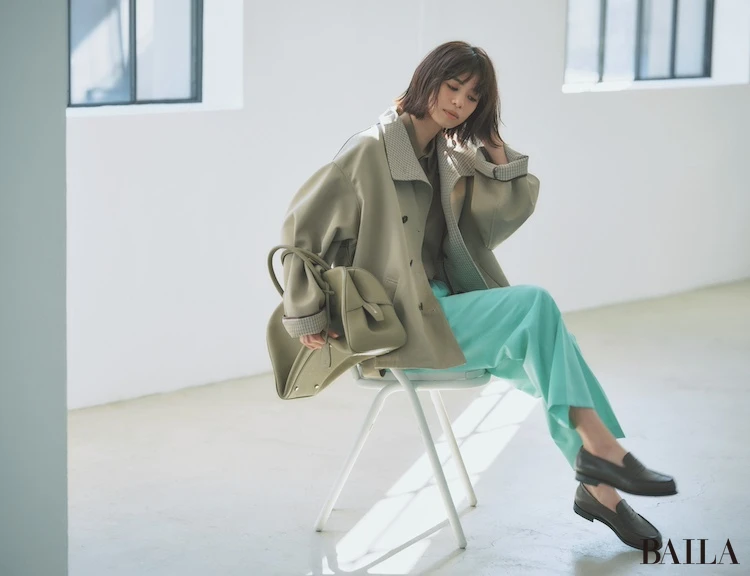 丈感を上手にあやつりながら色や柄でひねりを添える