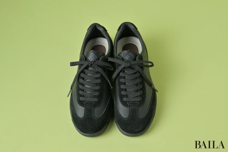 コロンビア　防水スニーカー　￥14300