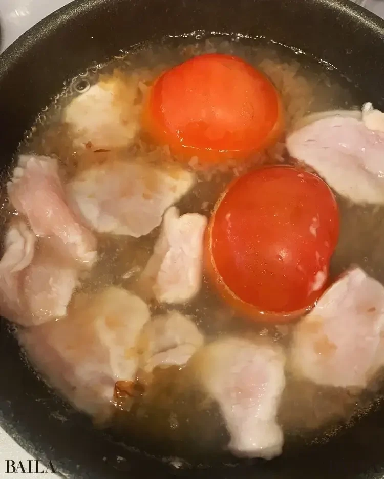 鶏むね肉とトマトの出汁煮 長谷川あかり 炊飯器調理