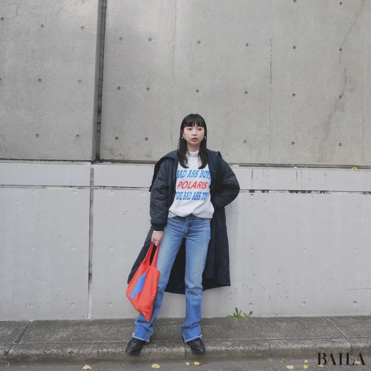 【2026年】大人女子 春の「スウェットコーデ」19選。 ロゴ、ハーフジップ、パンツ…どのスウェットも可愛い! おしゃれ読者のリアルな着こなしも注目。_19