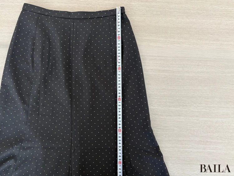 くびれ位置:ウエストから約40cm下