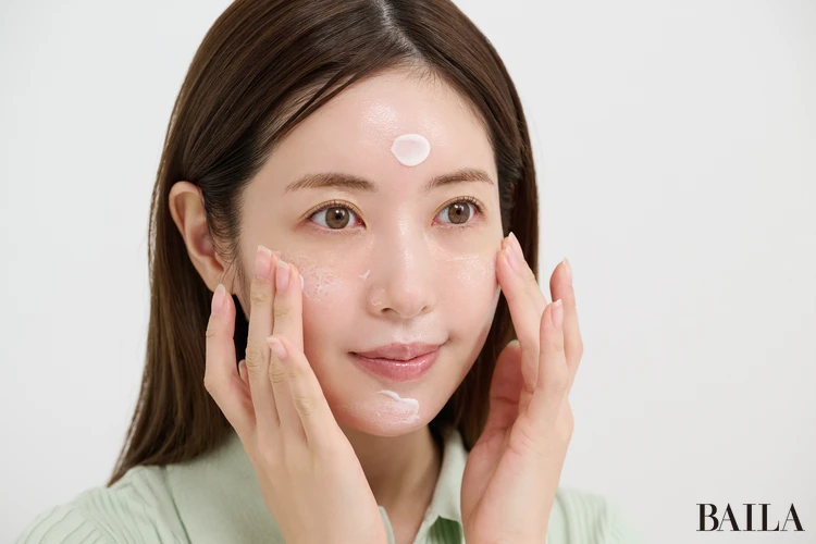 くみっきー 舟山久美子さん アイメイク編 アイブロウ セルヴォーク インディケイト アイブロウパウダー 02 ¥3850