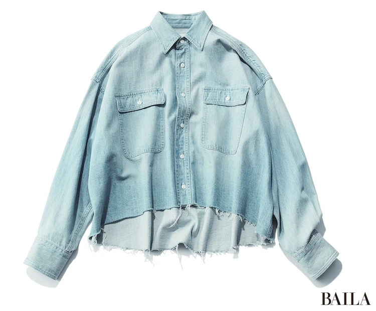 デニムシャツ￥30800／ウィム ガゼット ルミネ新宿店（ウィム ガゼット）