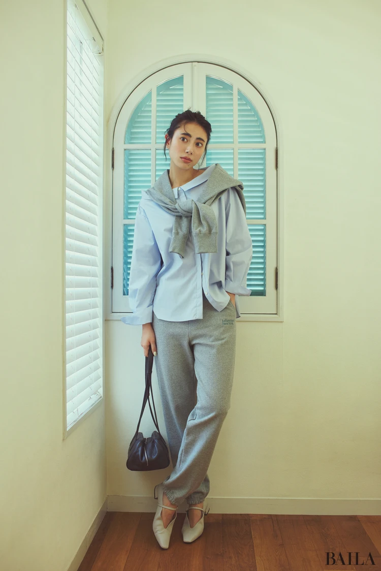 レスポートサック「NYCスウェットプルオーバー・パンツ」モデル着用