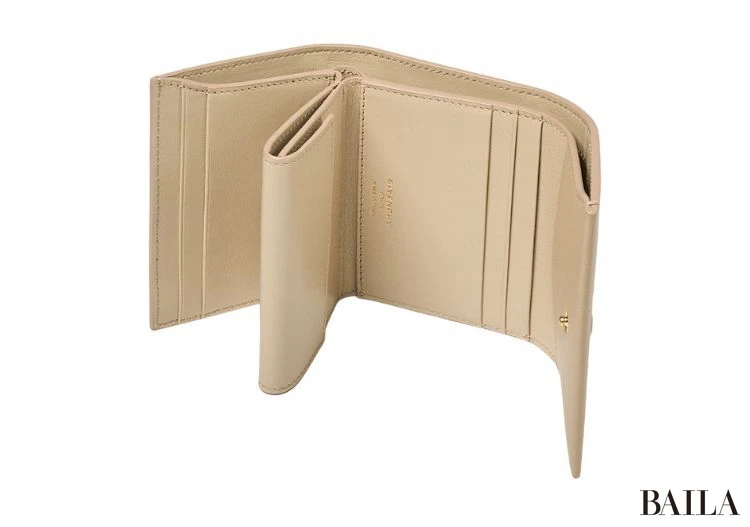 ジバンシイ 財布の中